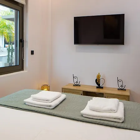 Lum Urban חאניה