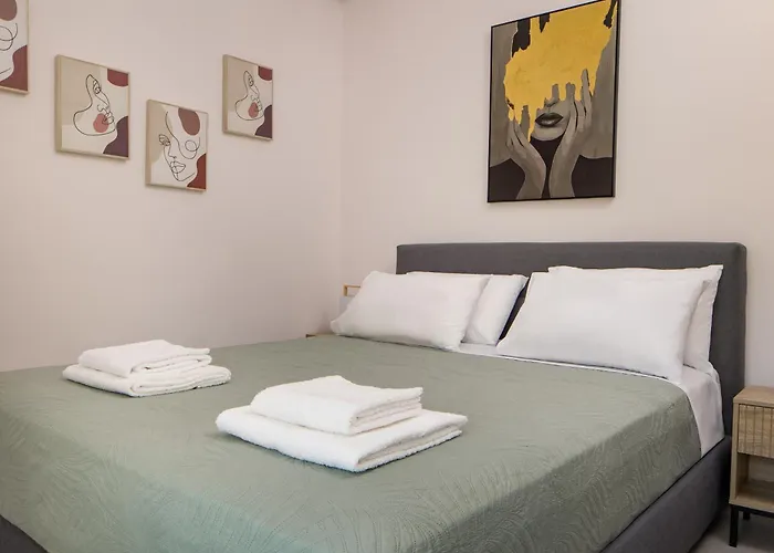 Lum Urban * חאניה