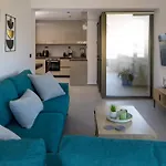 Lum Urban - Modern With Free Parking Apartment