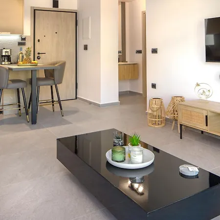 Apartamento Lum Urban - Modern With Free Parking La Canea