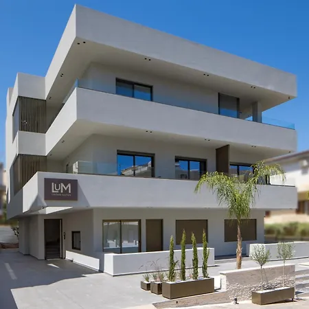 Lum Urban * 干尼亞