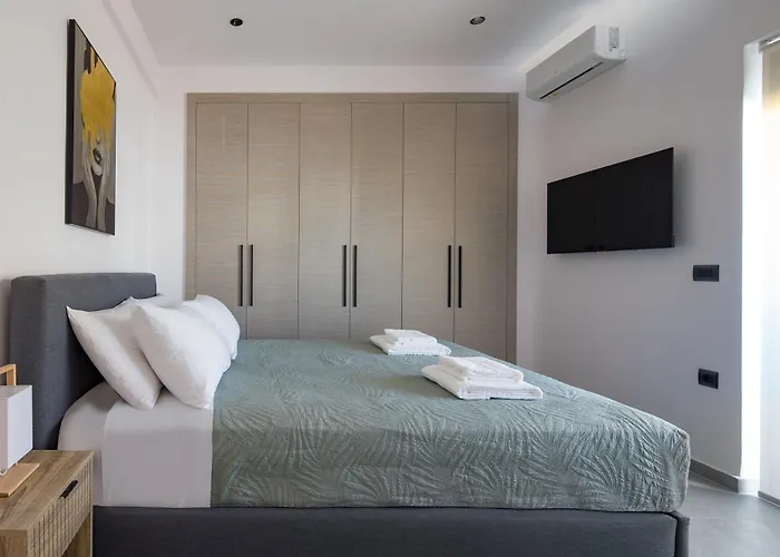 Lum Urban * Chania (Crete)