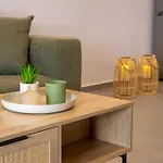 Daire Lum Urban - Modern With Free Parking Hanya